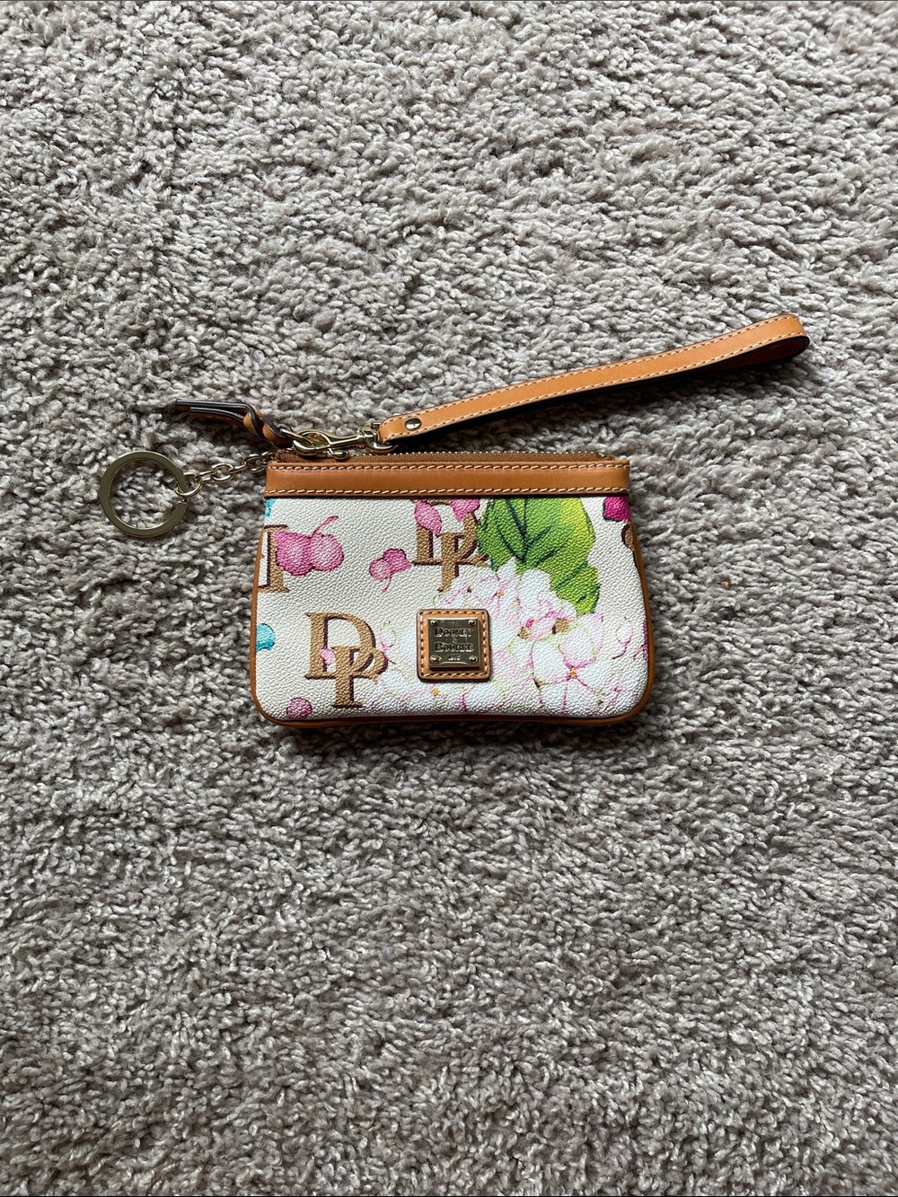 Dooney & Bourke White Floral Wristlet Key Card Holder with Tan Trim